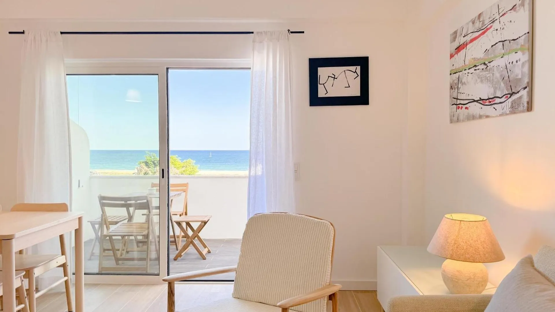 Modern Retreat By The Sea #1951의 연락처
